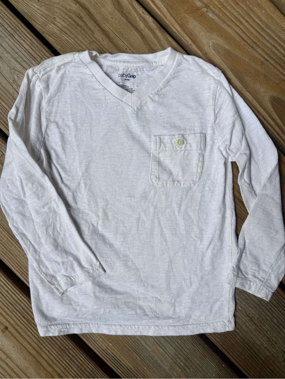 Baby Gap White V-Neck Long Sleeve Slub Pocket T-Shirt 5T